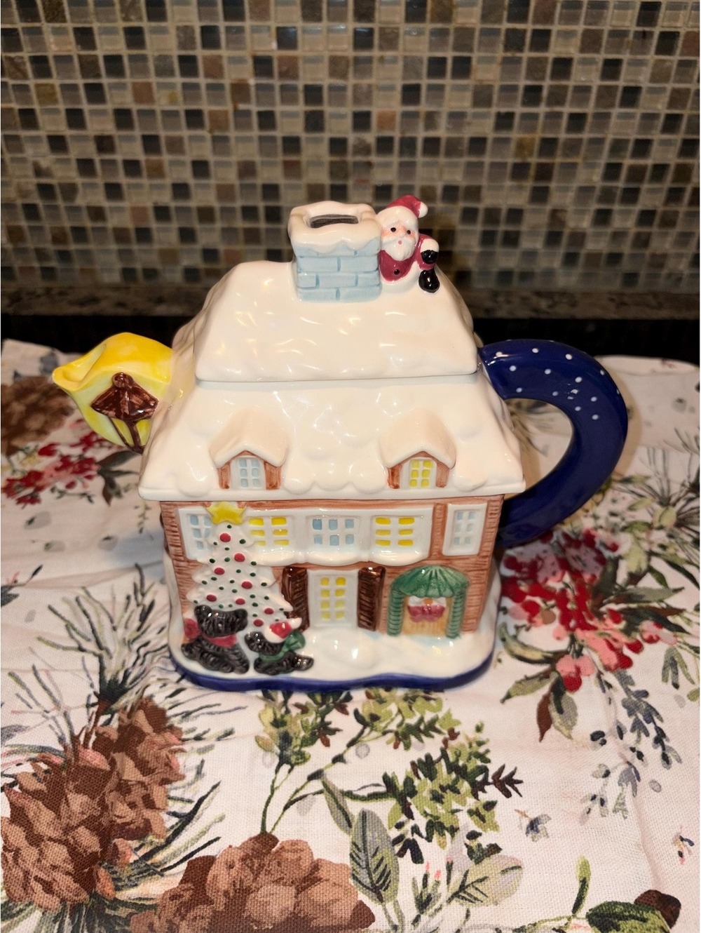 Noritake Twas The Night Before Christmas figural house teapot.